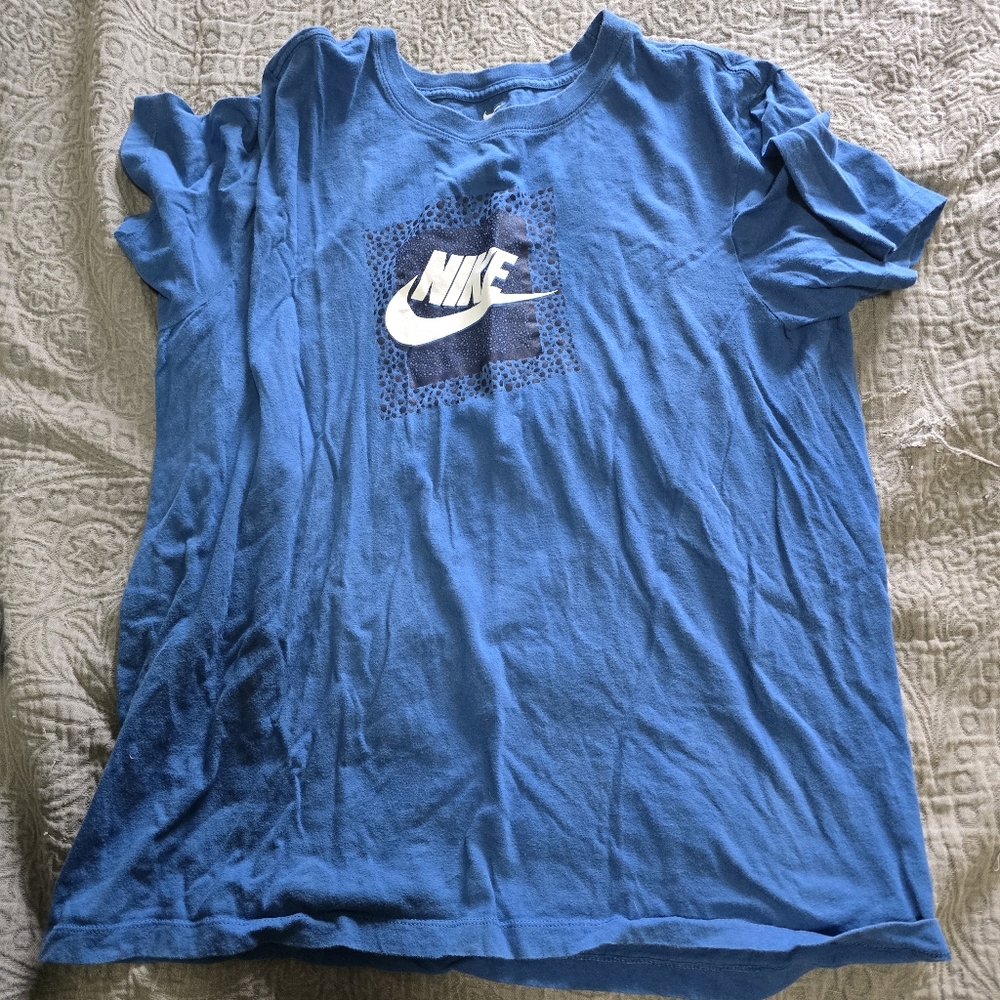 Nike t-shirt